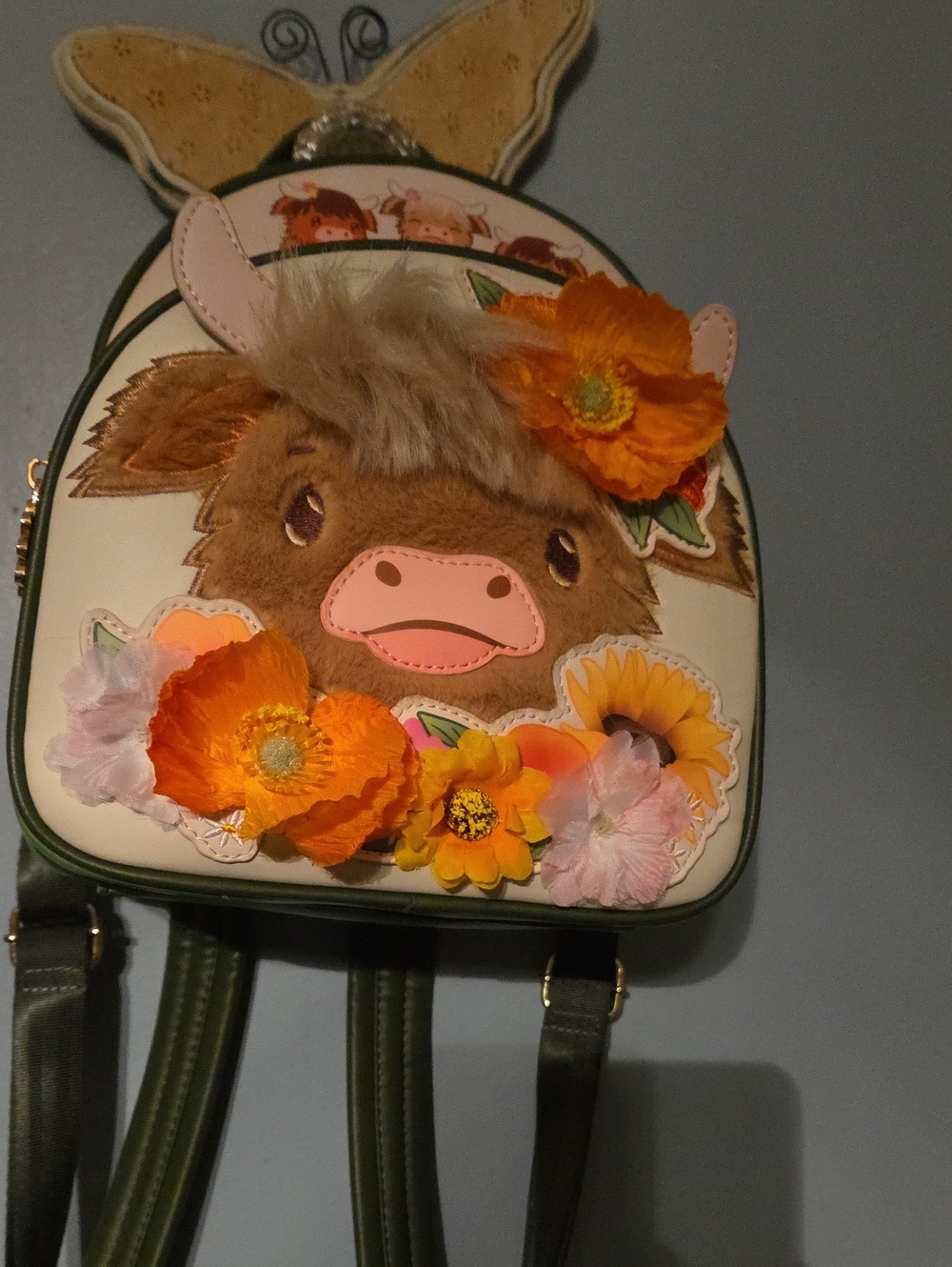 Adorable Mini Bachpack For Spring And Summer With The Hylend Cow And Flowers.